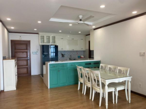 Spacious Apartment in District 7